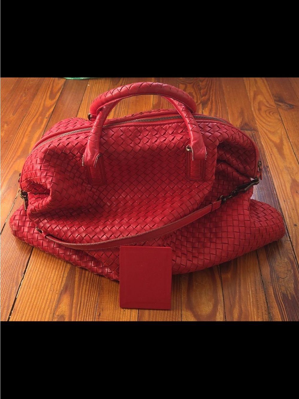 Intrecciato Red Woven Leather Zip Shoulder Purse